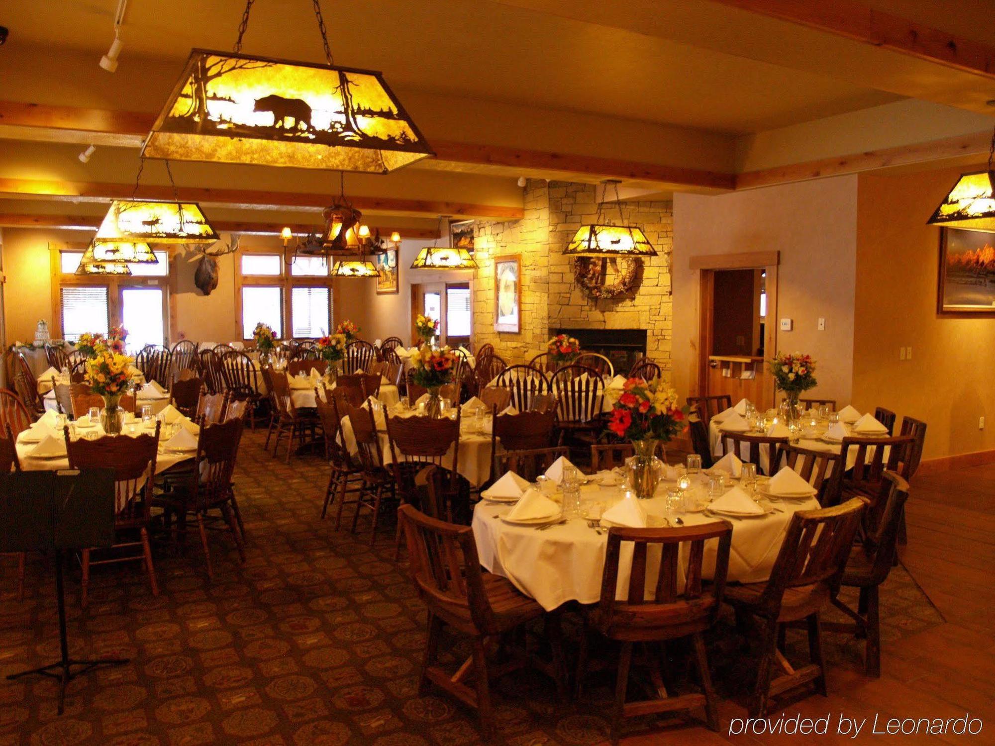 Alojamento de Turismo Selvagem Flying Saddle And Steak House